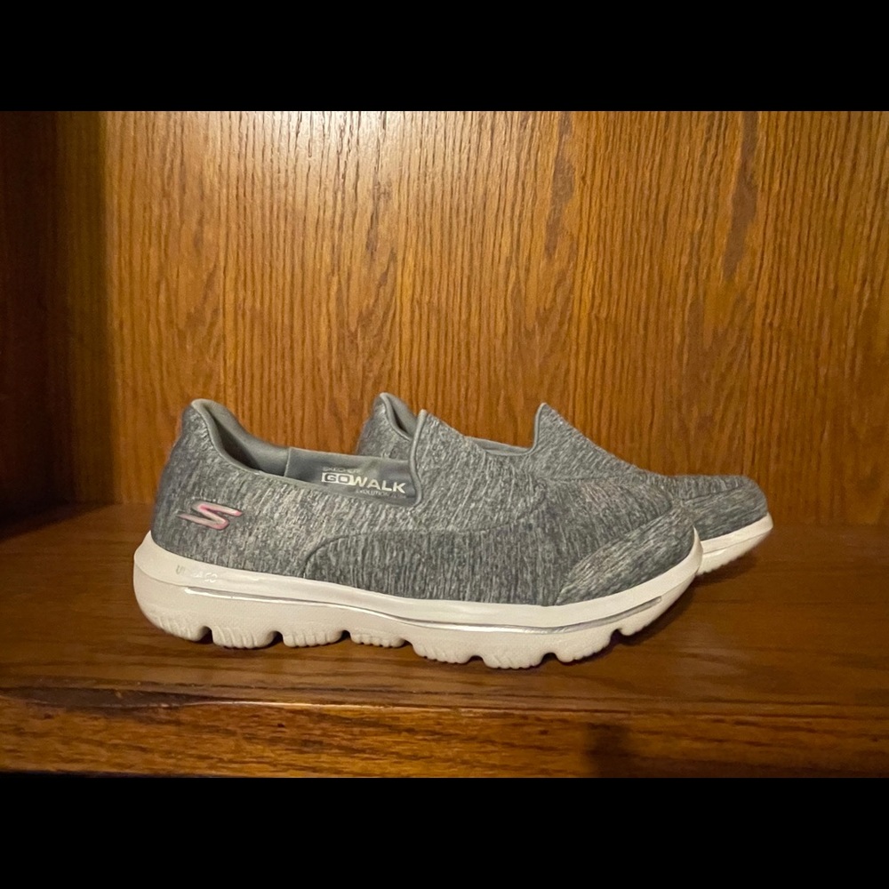 Walking shoes